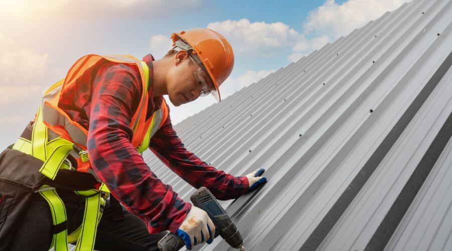 Professional Emergency Roof Repairs services in Hoagland, IN